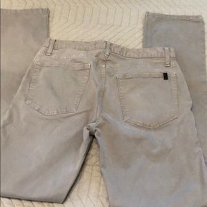 Men’s light grey joes jeans